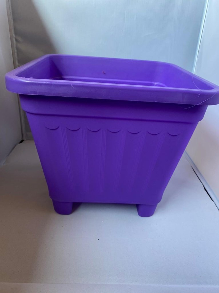 Macetero Cuadrado Morado 50 Cm