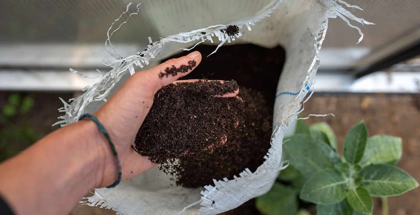 Tierra Compostada 40 Lts - Imagen 5